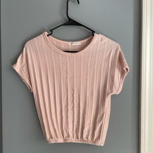 simple everyday peachy tee